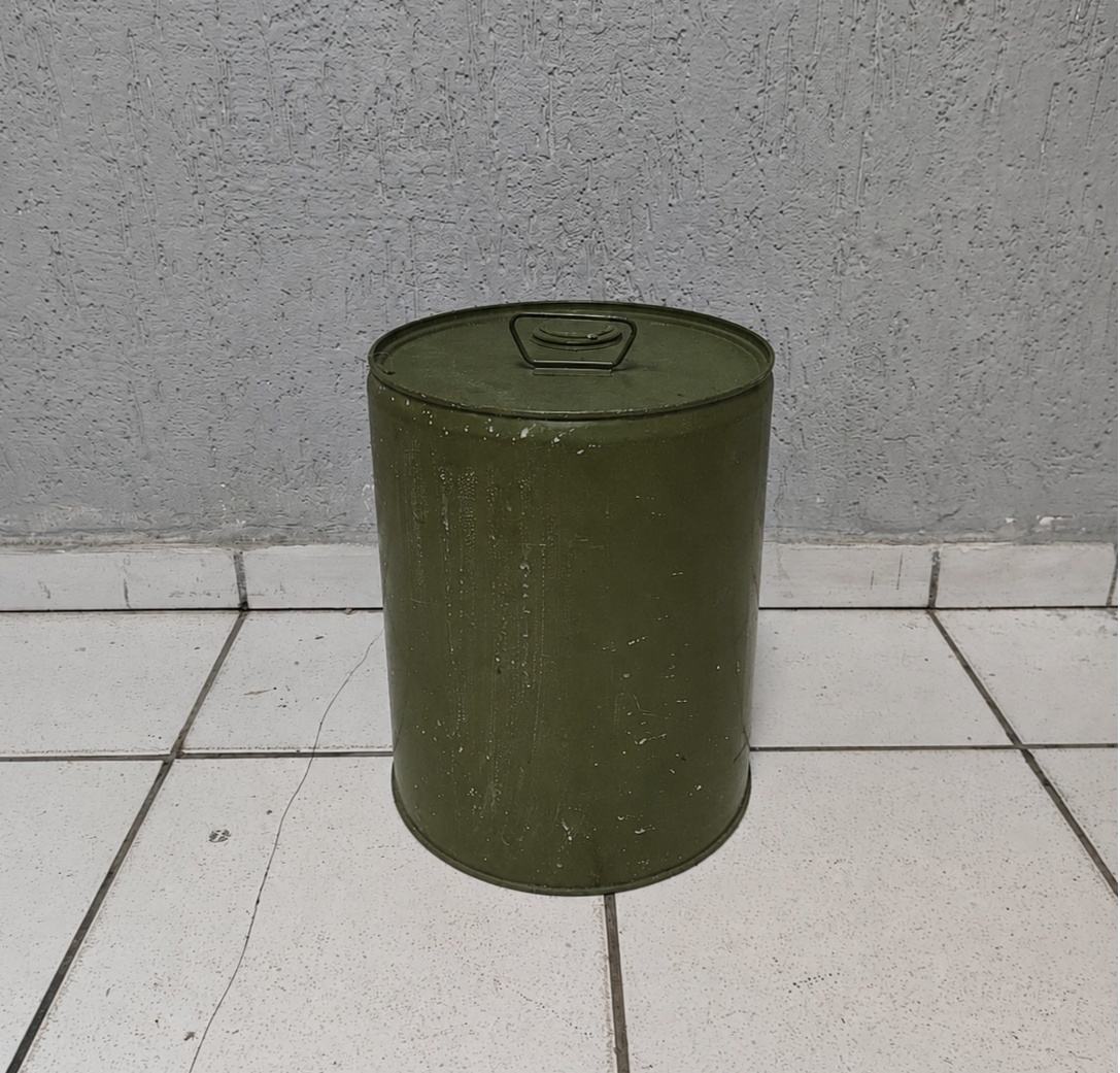 Latão de Chão Verde Musgo 35Cm Alt X 30Cm Diametro - BBFestasAluguel 