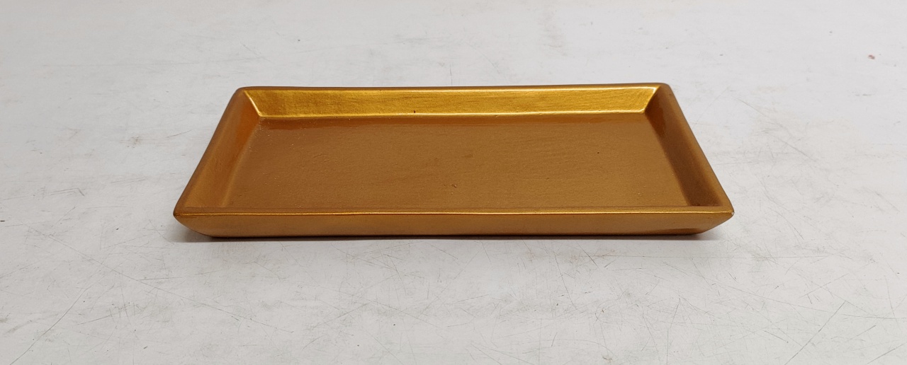 Bandeja Retangular Reto Dourada Alt2Cm 14Cm X 28Cm  - BB Festas Aluguel 