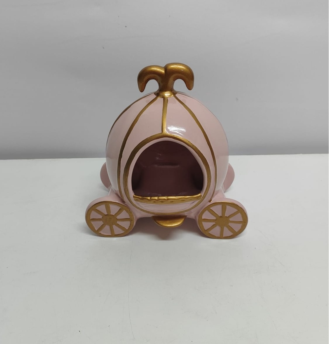 Carroagem de Louça Rosa  - BB Festas Aluguel 
