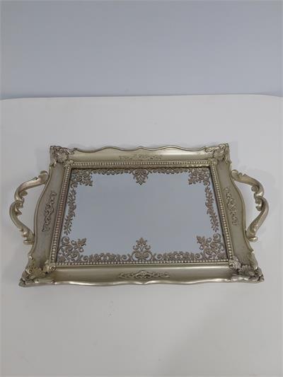 Bandeja Espelho Retangular Com Alça Dourada Alt2Cm 22Cm X 34Cm - BB Festas Aluguel 