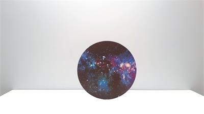 Painel Sublimado Redondo Universo (Astronauta) 60Cm - BB Festas Aluguel 