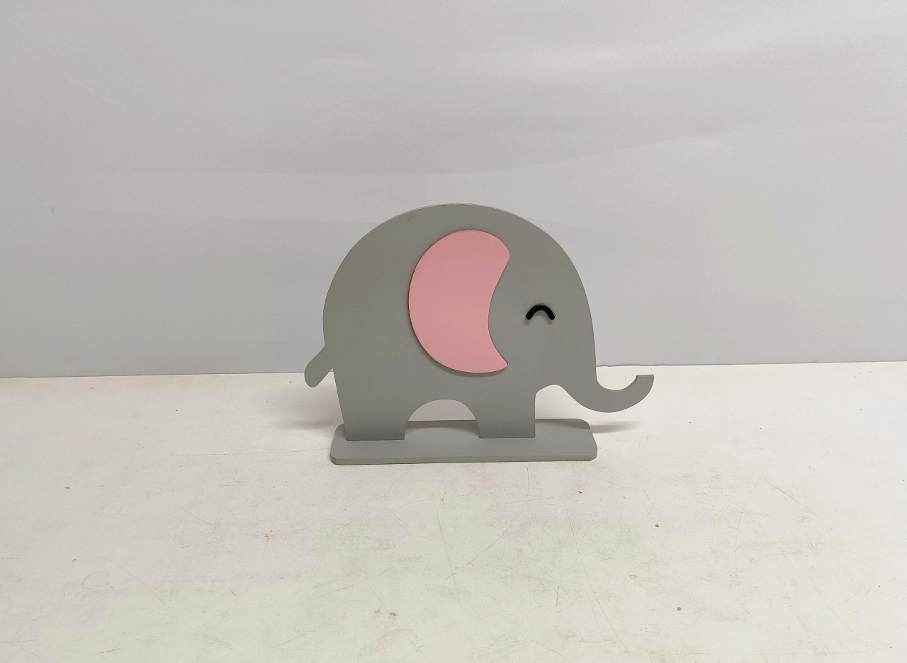 Totem Elefante Cinza 22Cm Alt X 24Cm Larg  - BB Festas Aluguel 