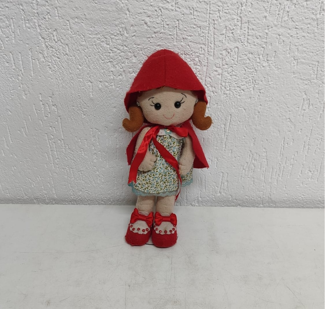 Feltro Chapeuzinho Vermelho  - BB Festas Aluguel 