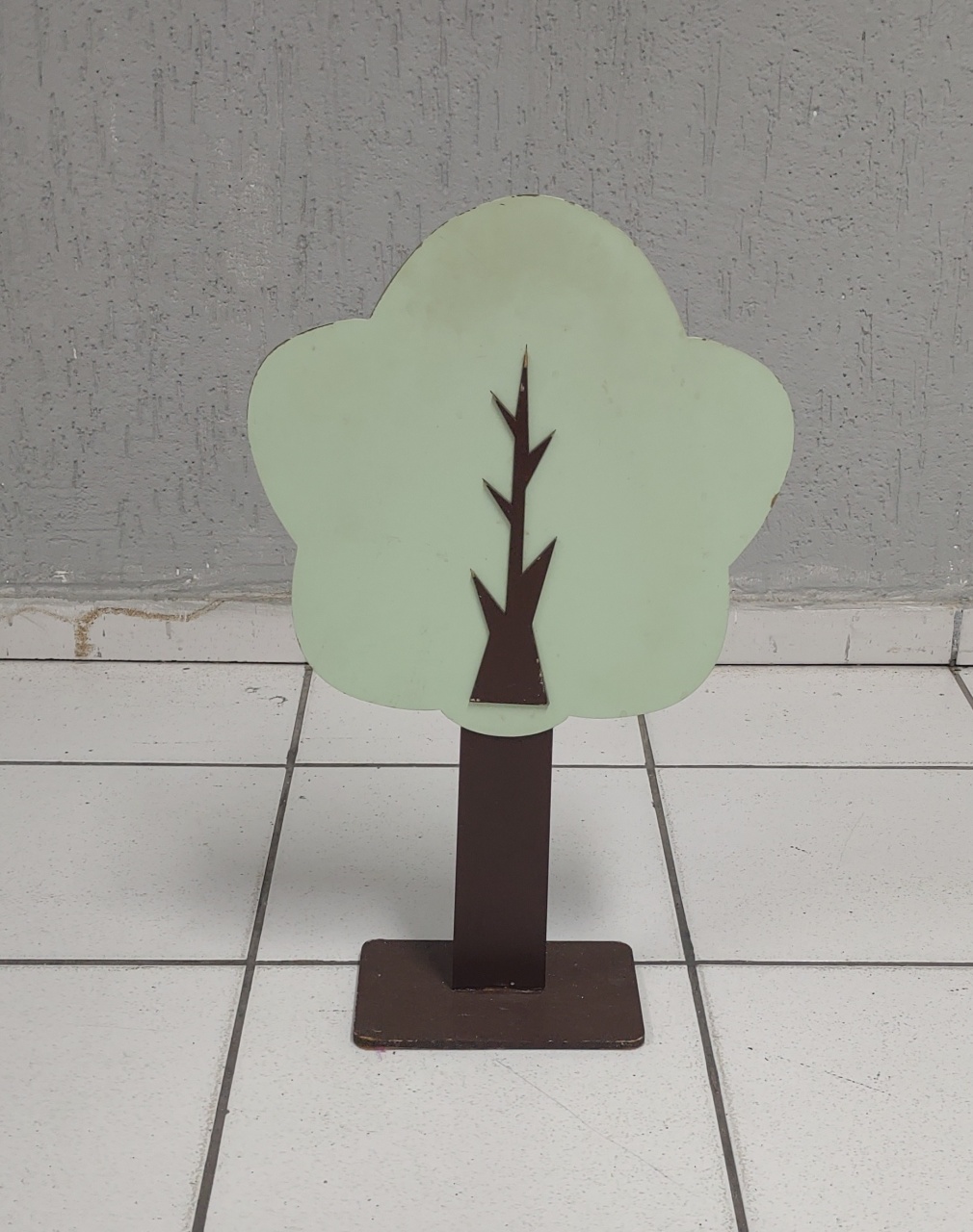Árvore P Verde Claro 60Cm X 35Cm  - BB Festas Aluguel 