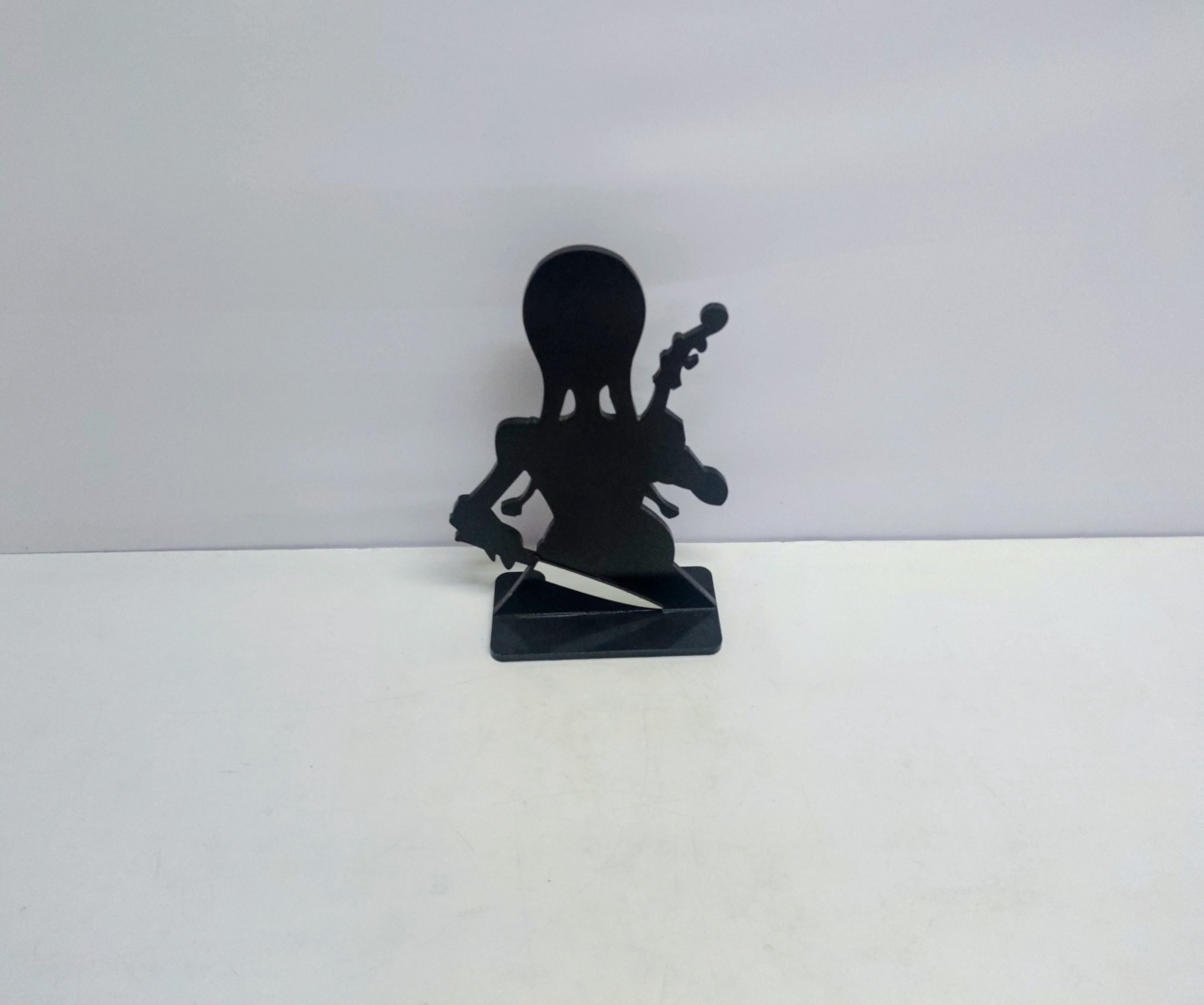 Totem Personagem Wandinha (Família Addams) 28Cm Alt X 16Cm Diametro  - BBFestasAluguel 