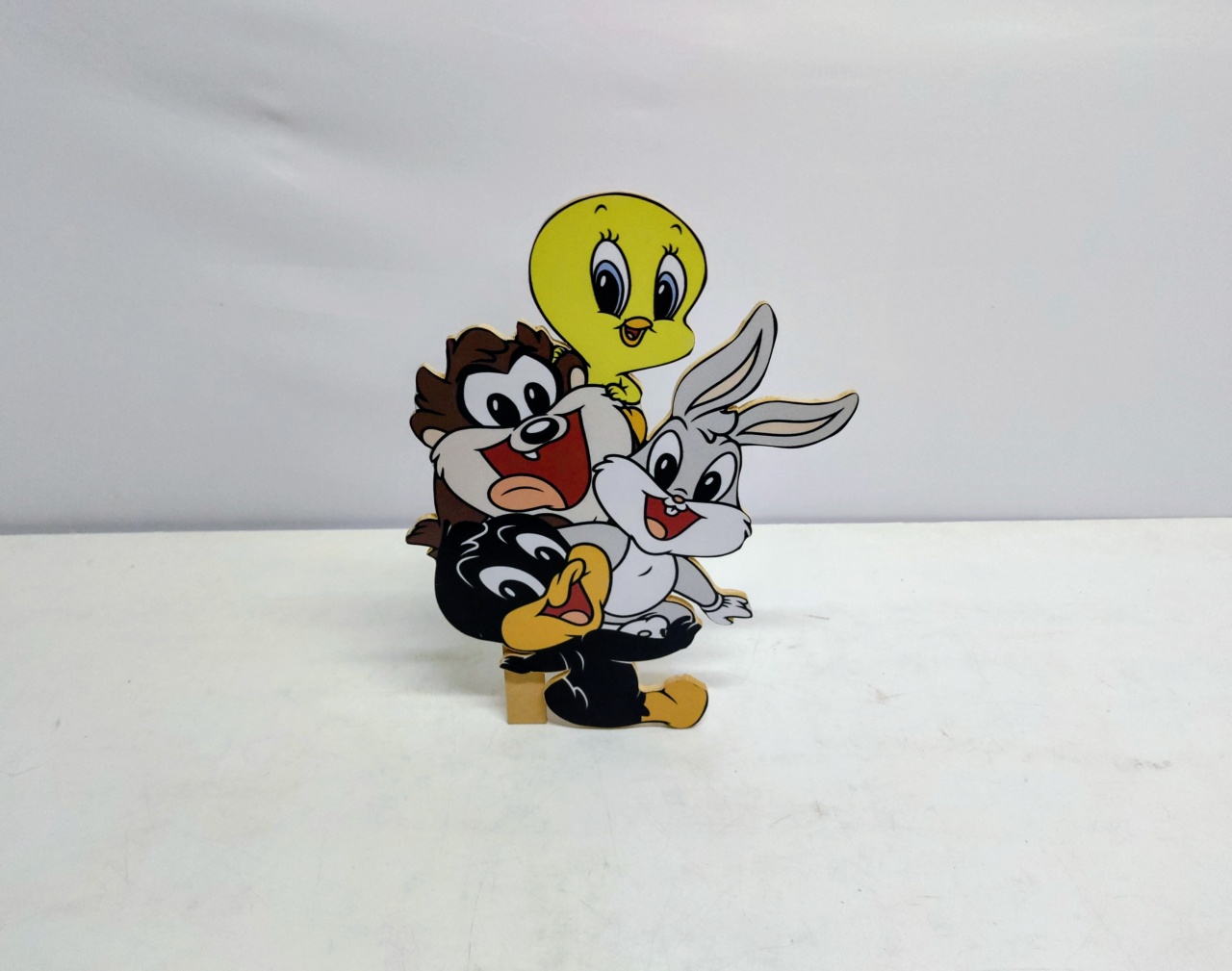 Totem Turma Baby Looney Tunes 35Cm Alt X 27Cm Larg  - BB Festas Aluguel 