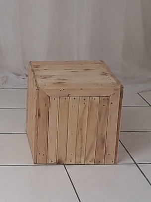 Cubo Rústico Ripado P 40Cm Alt X 40Cm X 40Cm - BBFestasAluguel 