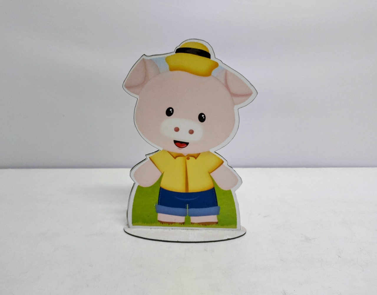 Totem Personagem Prático (Os Três Porquinhos) 28Cm Alt X 19Cm Larg - BB Festas Aluguel 