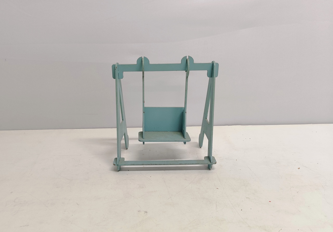 Mini Balanço Azul Mdf 20Cm Alt X 20Cm Larg X 13Cm Comp - BB Festas Aluguel 