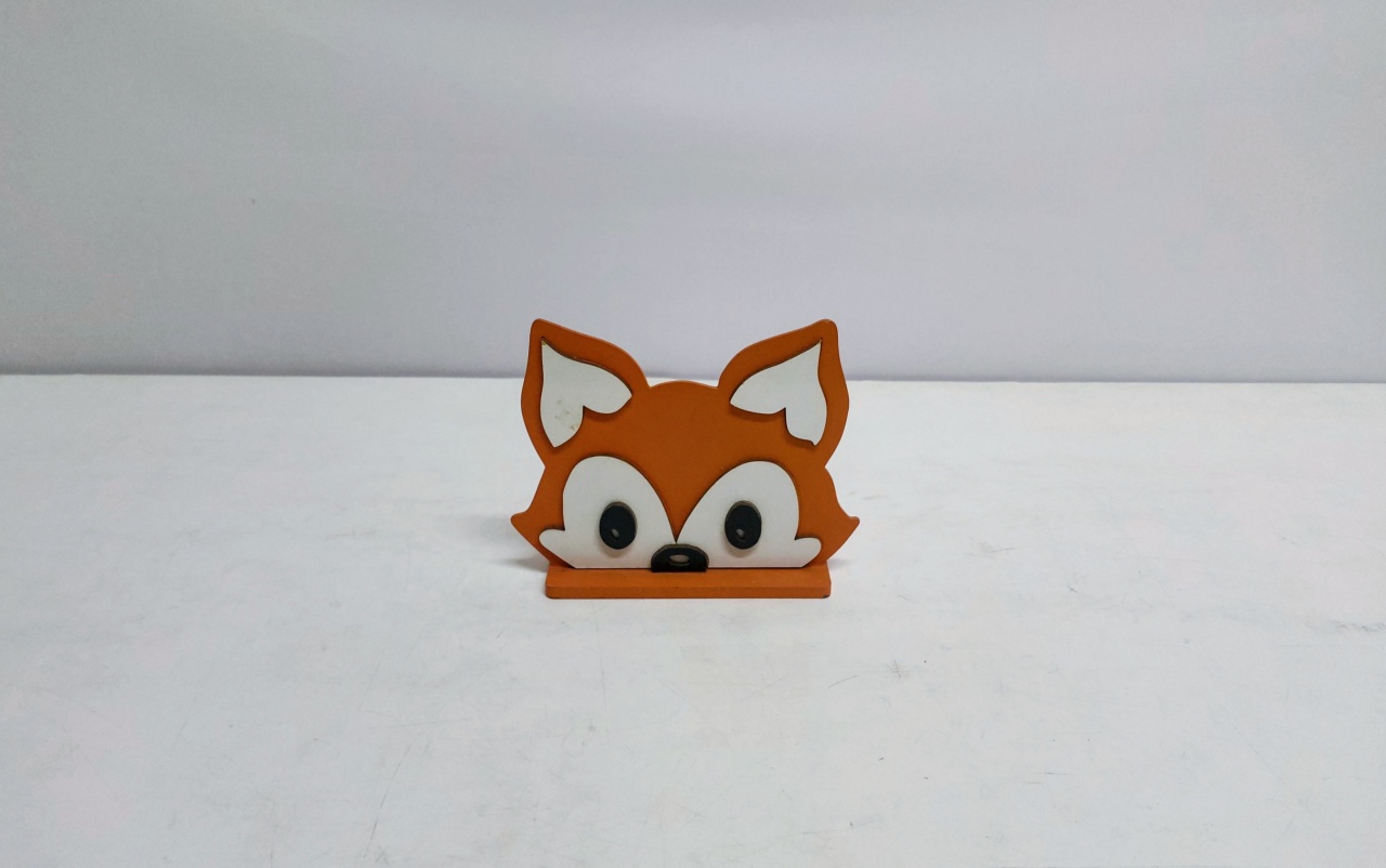 Totem Rosto de Raposa 13Cm Alt X 17Cm Larg  - BB Festas Aluguel 