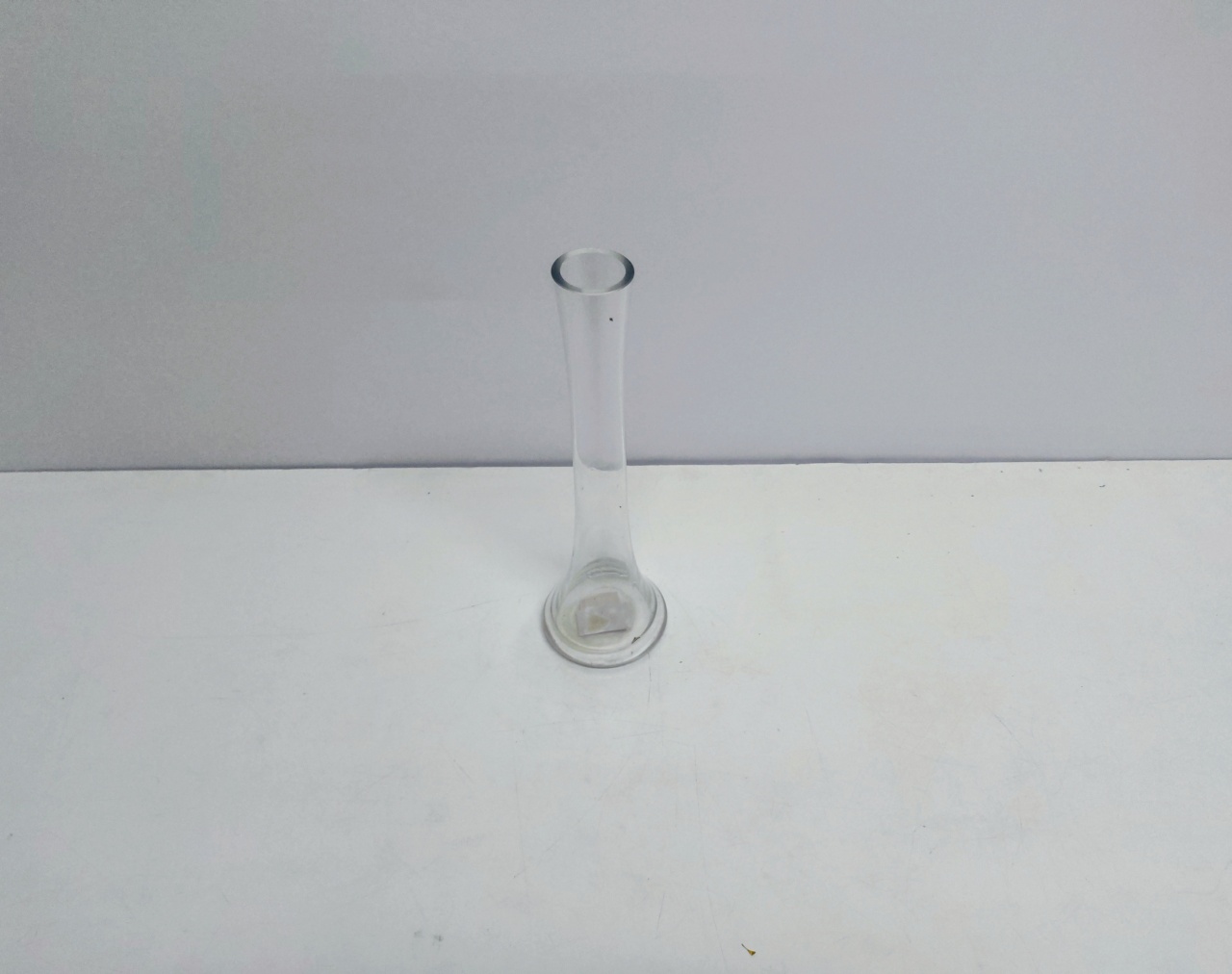Vaso de Vidro Solitário Tulipa Baixo 25Cm Alt X 8Cm Diametro  - BB Festas Aluguel 