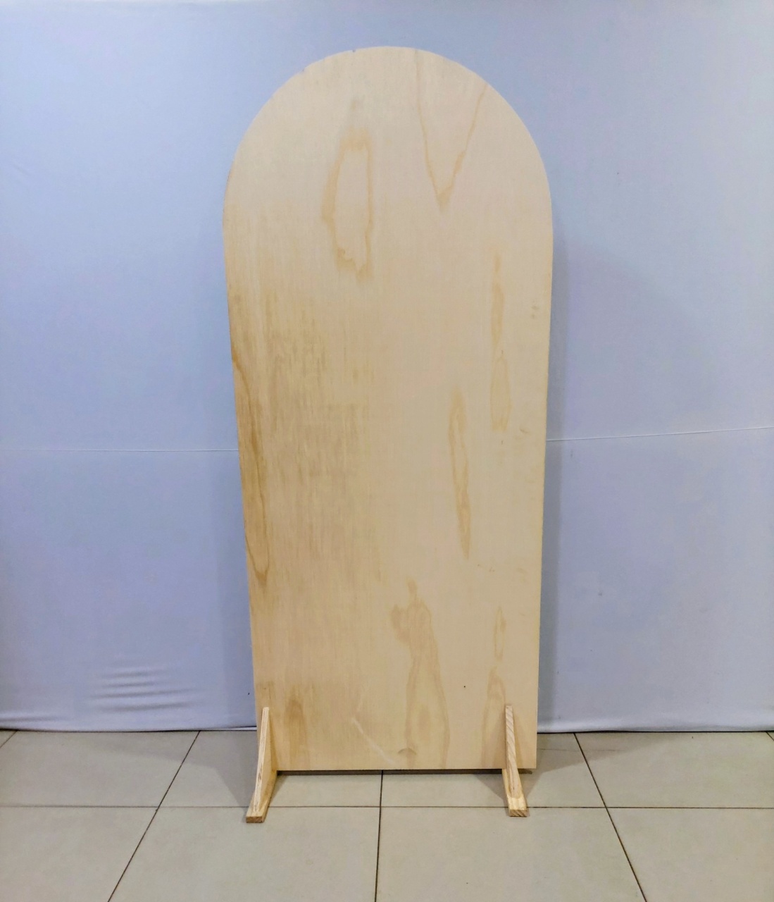 Painel Oval  Decorativo + Tecido - BB Festas Aluguel 