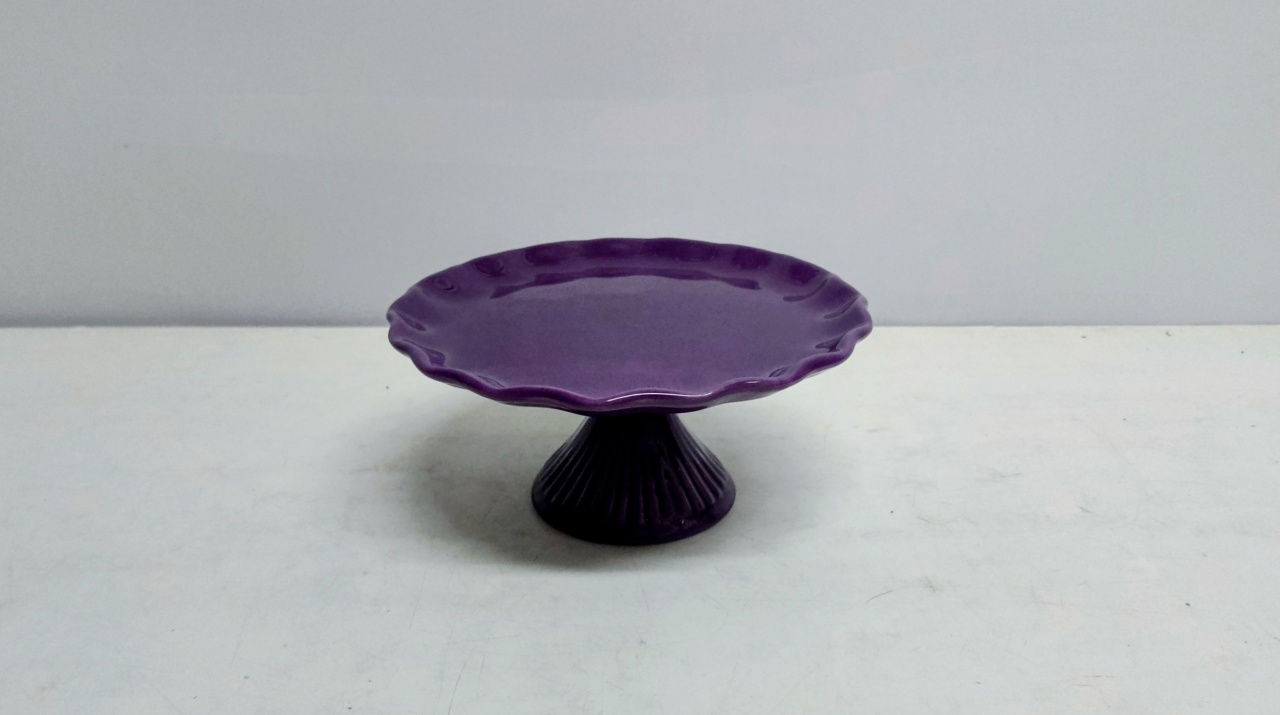 Porta Doce Redondo Babado/M Violeta 11Cm Alt X 23Cm Diametro  - BB Festas Aluguel 