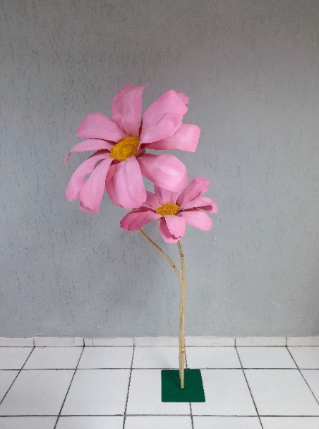 Flor de Châo Rosa Com Suporte 1,60M - BB Festas Aluguel 