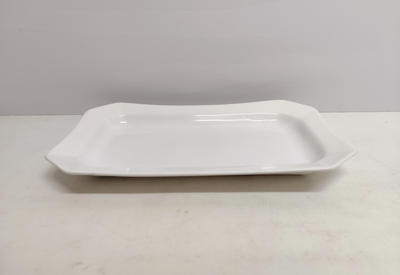 Travessa Retangular 4Cm Alt X 26Cm Larg X 44Cm Comp - BB Festas Aluguel 