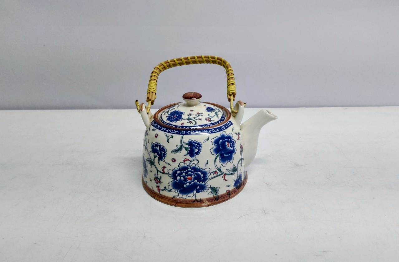 Cachepo Chaleira Com Alça Azul/Branco Floral 12Cm Alt X 17 Diametro - BB Festas Aluguel 