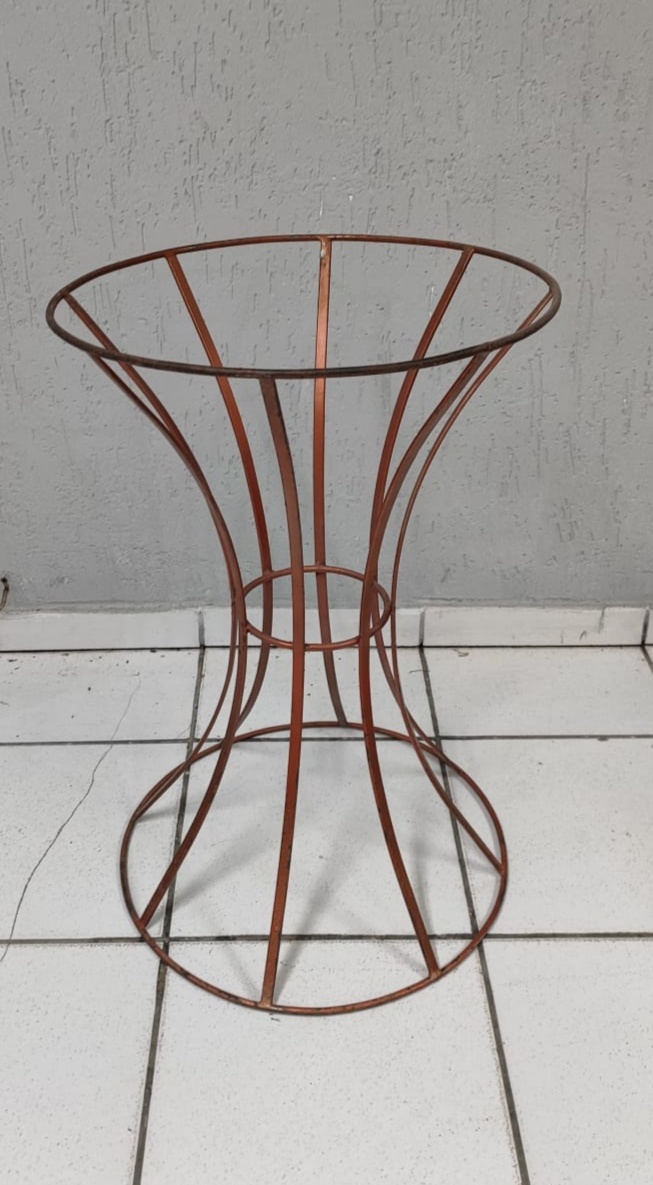 Mesa Pé Telado Curvado Rosê + Tampo M 70Cm Alt X 50Cm Diametro - BBFestasAluguel 