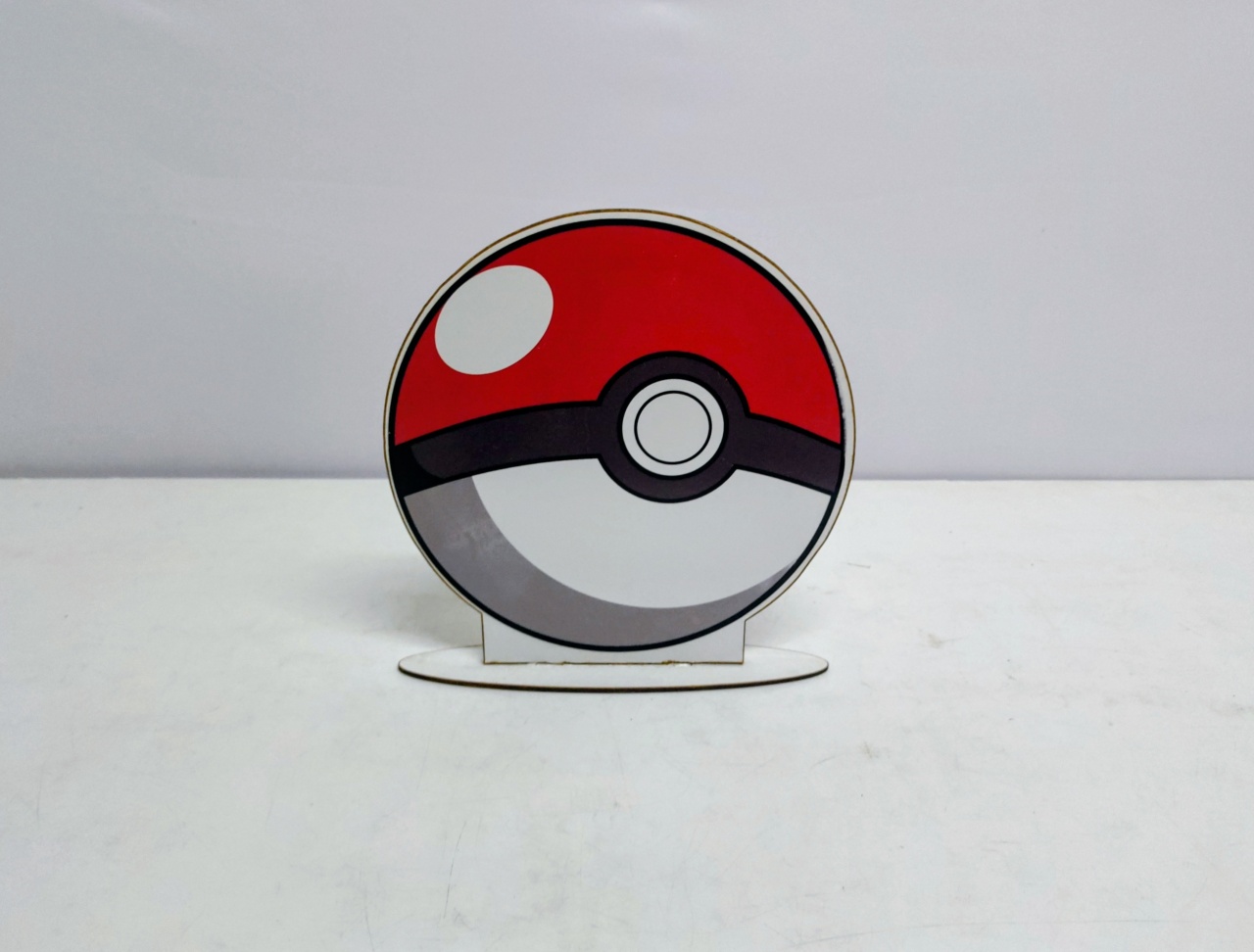 Totem Pokebola (Pokemon) 27Cm Alt X 25Cm Larg  - BB Festas Aluguel 