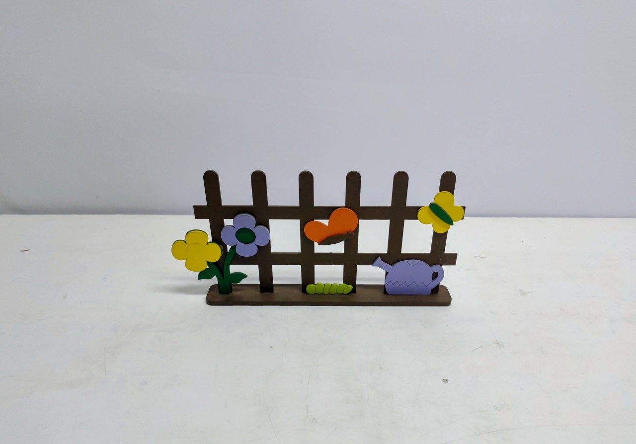 Totem Cerca de Jardim 17Cm Alt X 30Cm Larg  - BB Festas Aluguel 