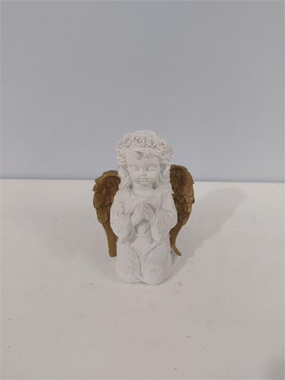 Anjo de Joelhos Rezando Com Coroa de Flores E Asa Dourada Alt 15Cm X 10Cm X 5Cm - BB Festas Aluguel 