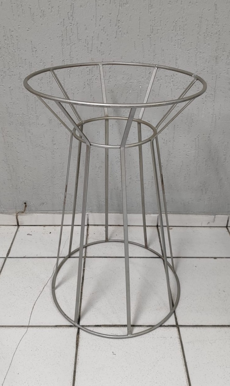 Mesa Pé Telado Prata + Tampo 80Cm Alt X 50Cm Diametro - BBFestasAluguel 