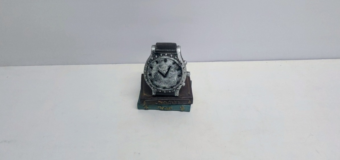Relógio de Mesa Vintage 18Cm Alt X 15Cm Larg X 11Cm Comp - BB Festas Aluguel 