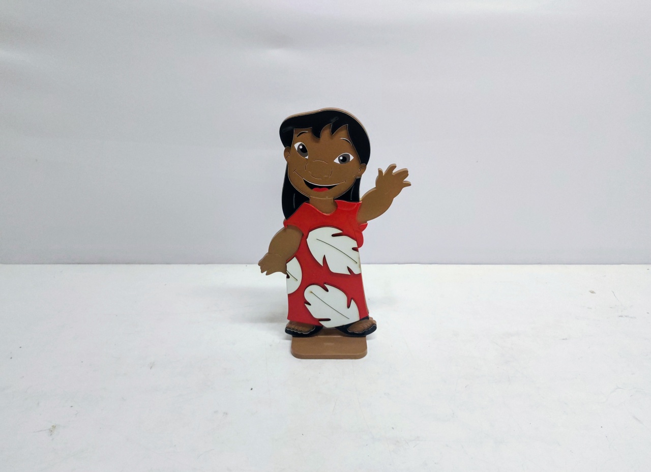 Totem Lilo 28Cm Alt X 9Cm Larg  - BB Festas Aluguel 