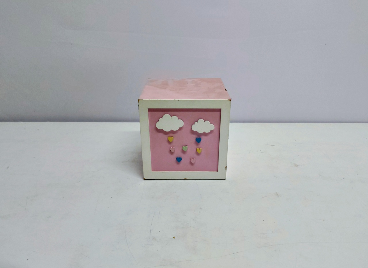 Cubo Chuva de Amor Rosa 15Cm Alt X 15Cm X 15Cm  - BB Festas Aluguel 