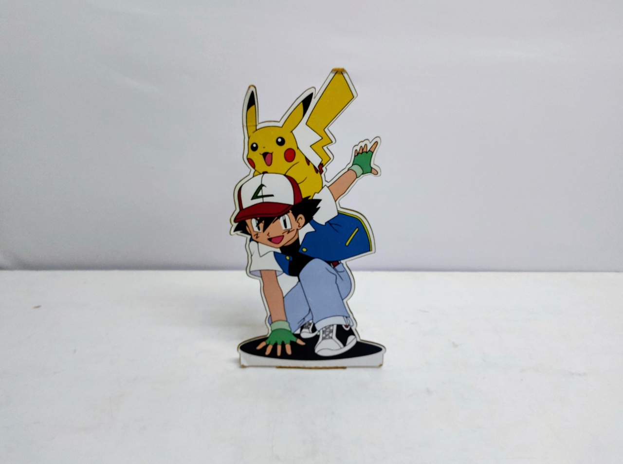 Totem Ash Ketchum Com Pikachu (Pokemon) 40Cm Alt X 21Cm Larg - BB Festas Aluguel 