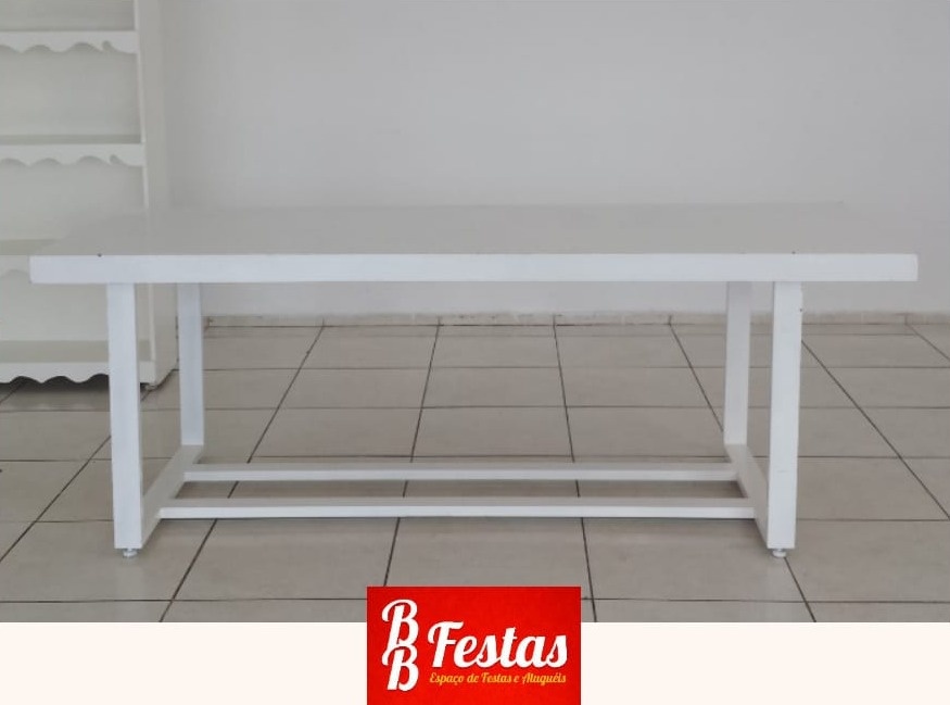 Mesa Retangular Com Tampo Branco 80Cm Alt X 2,20M Larg X 80Cm Comp - BB Festas Aluguel 