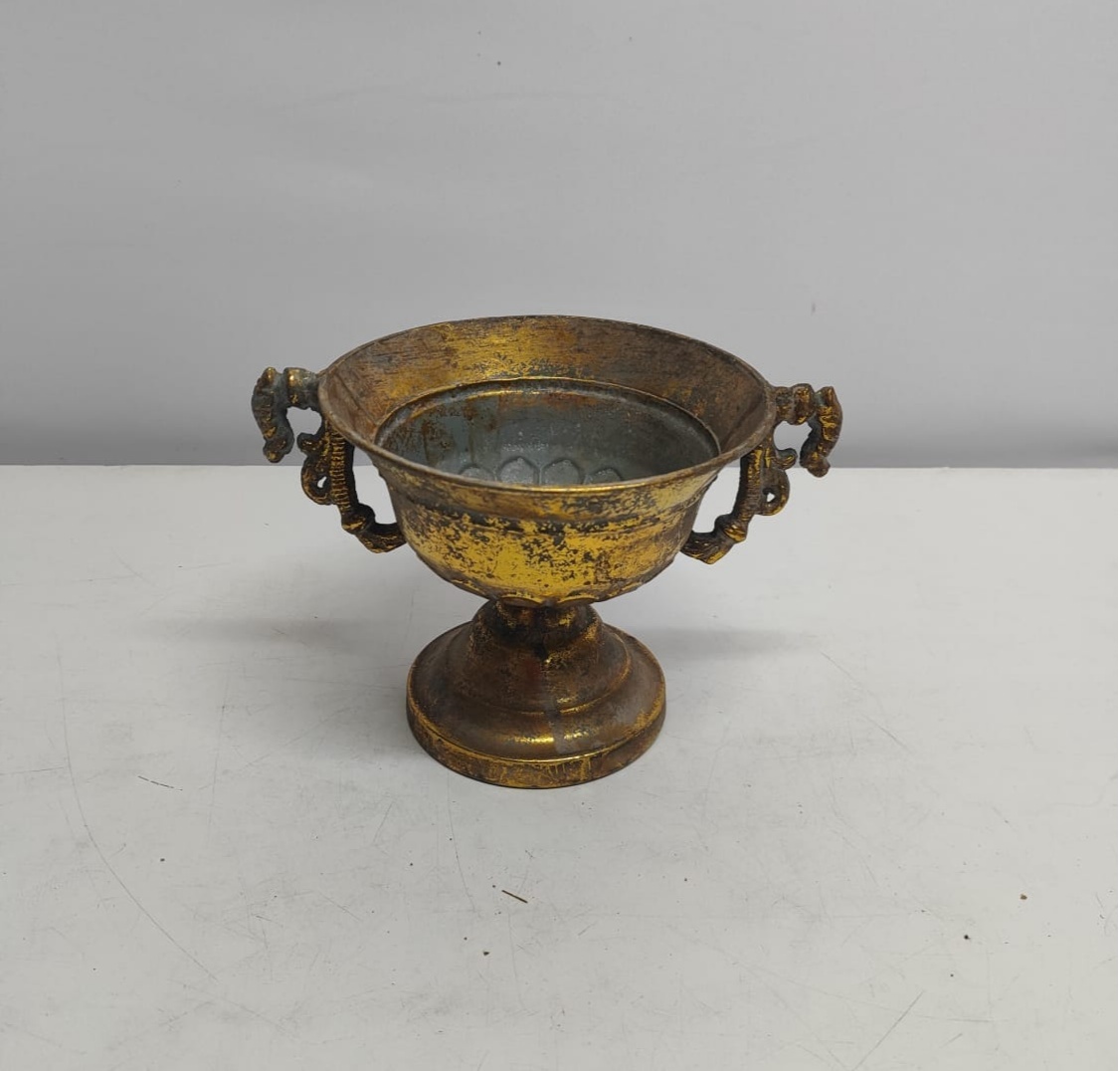 Vaso Vintage Metal Dourada P 20Cm Alt X 12Cm Diametro - BBFestasAluguel 