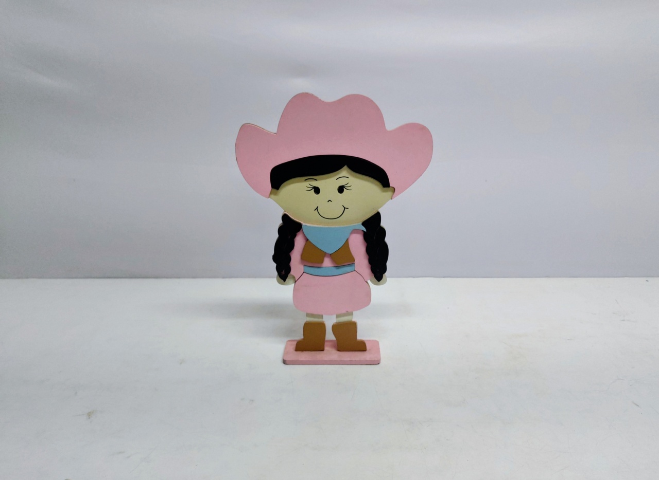 Totem Fazendeira 30Cm Alt X 12Cm Larg  - BB Festas Aluguel 