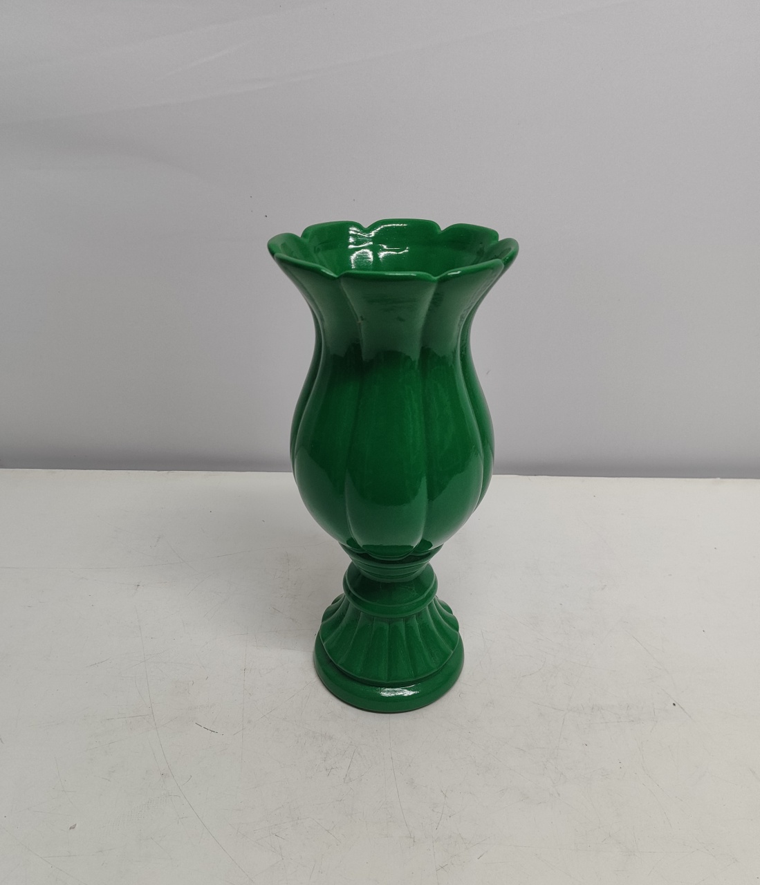 Vaso Torneado Flor Verde 30Cm Alt X 13Cm Diametro - BBFestasAluguel 