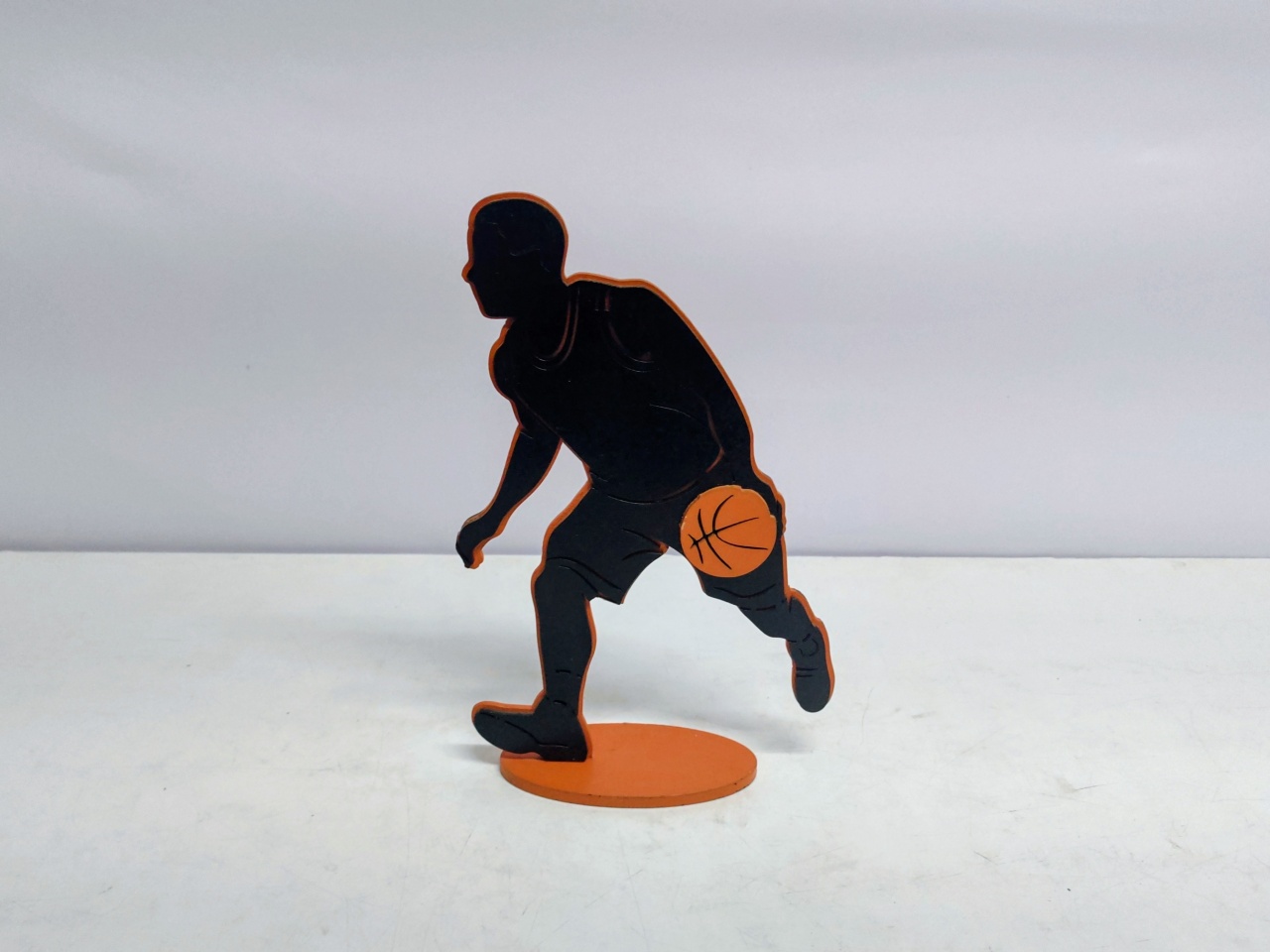 Totem Jogador de Basquete 26Cm Alt X 17Cm Arg - BB Festas Aluguel 