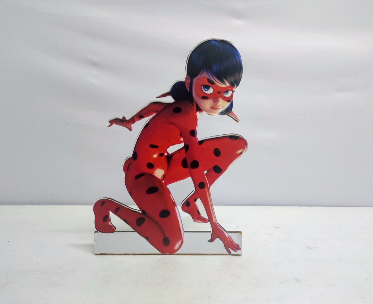 Totem Ladybug/G 35Cm Alt X 24Cm Larg  - BB Festas Aluguel 