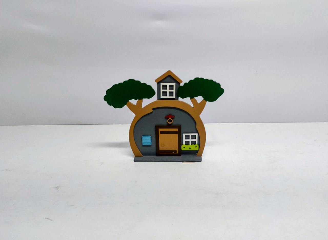 Totem Casa Marsha E Urso 22Cm Alt X 17Cm Larg  - BB Festas Aluguel 