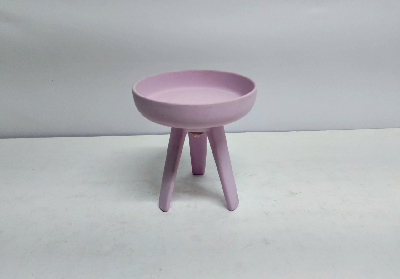 Porta Doce Redondo Fundo Lilás Fosco Com Pé 18Cm Alt X 12Cm Diametro - BB Festas Aluguel 