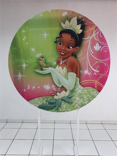 Painel Sublimado Redondo Princesa Diana E O Sapo 1,30Cm - BB Festas Aluguel 