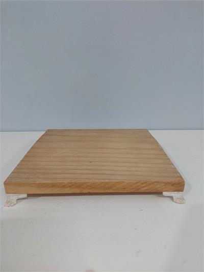 Bandeja Madeira Quadrada Clara Pé Em Resina Alt 2Cm X 20Cm - BB Festas Aluguel 