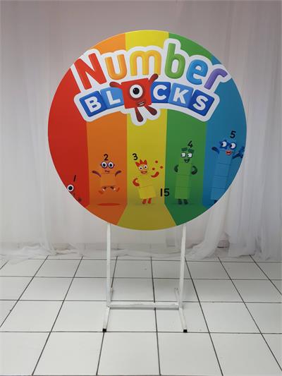 Painel Sublimado Redondo Number Blocks 1,30Cm - BB Festas Aluguel 