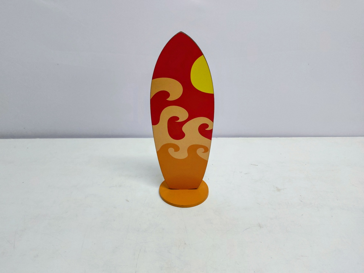 Totem Prancha Sufe Vermelho/Laranja 31Cm Alt X 10Cm Diametro  - BB Festas Aluguel 