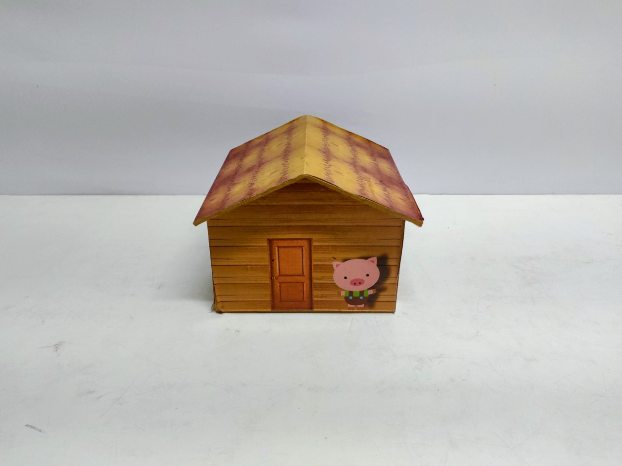 Casa de Madeira 3 Porquinhos 16Cm Alt X 21Cm X 21Cm   - BB Festas Aluguel 
