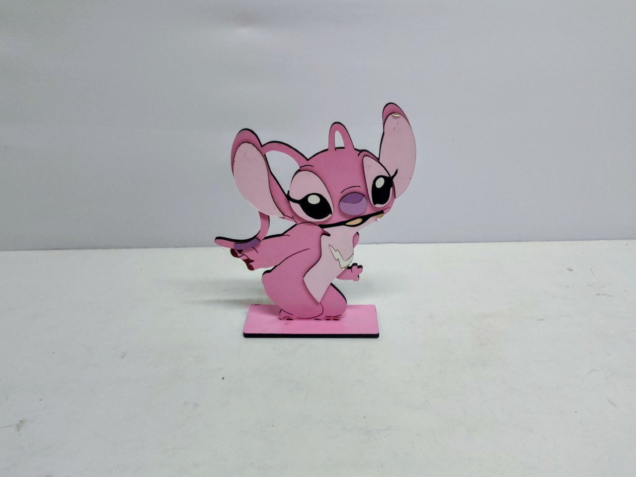 Totem Angel (Stich & Lilo) 26Cm Alt X 16Cm Larg  - BB Festas Aluguel 
