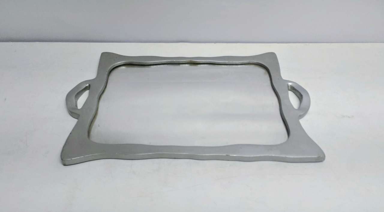 Bandeja Espelhada Cinza 2Cm Alt X 35Cm Larg X 45Cm Comp - BB Festas Aluguel 