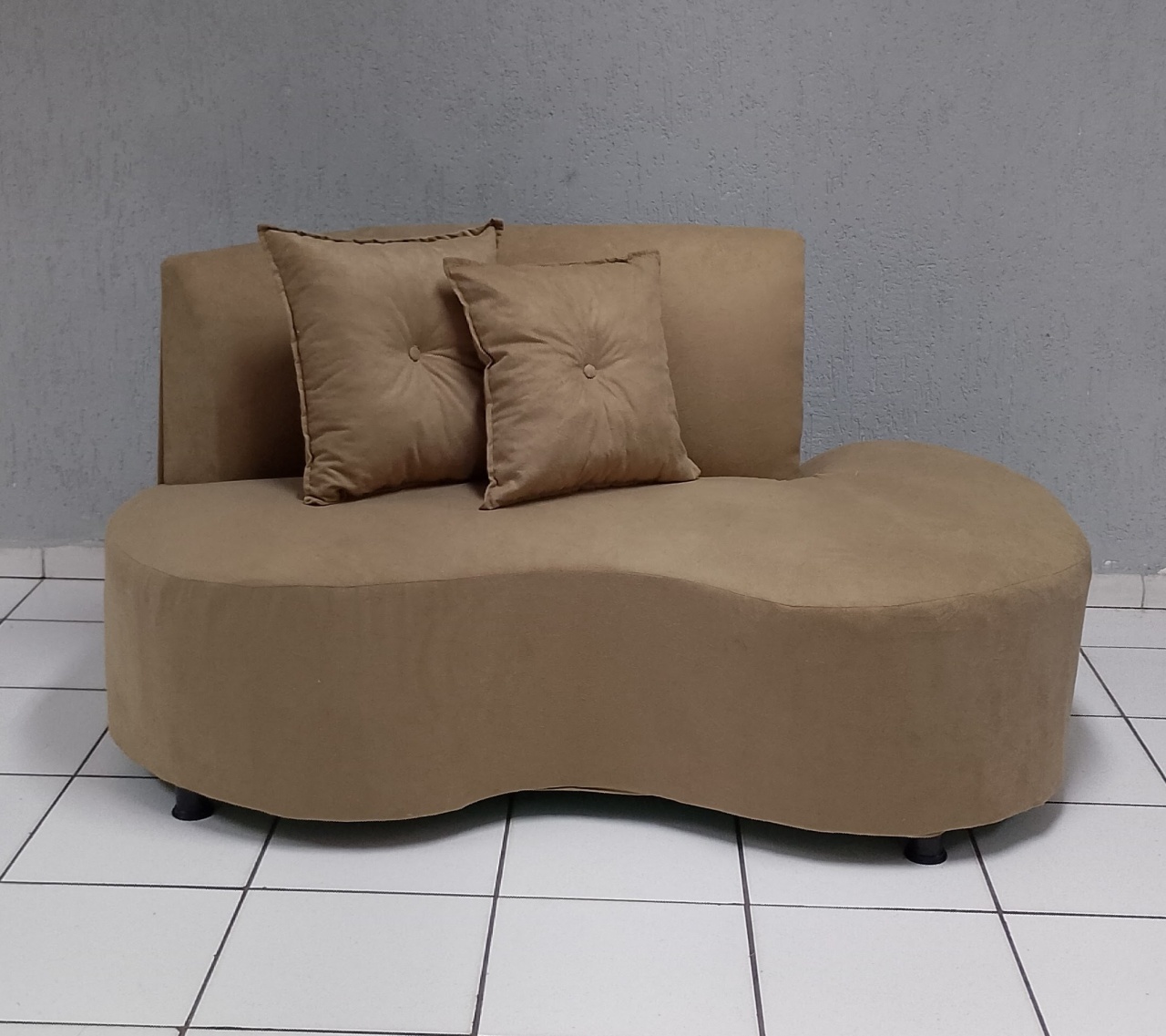 Sofá 85Cm X 1,50M X 90Cm  - BB Festas Aluguel 