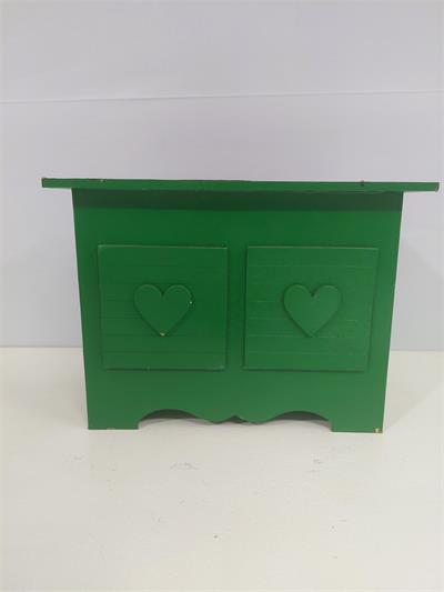 Comoda de Mesa Com 2 Gavetas Falsa Verde Escuro Alt 20Cm X 28Cm X 16Cm - BB Festas Aluguel 