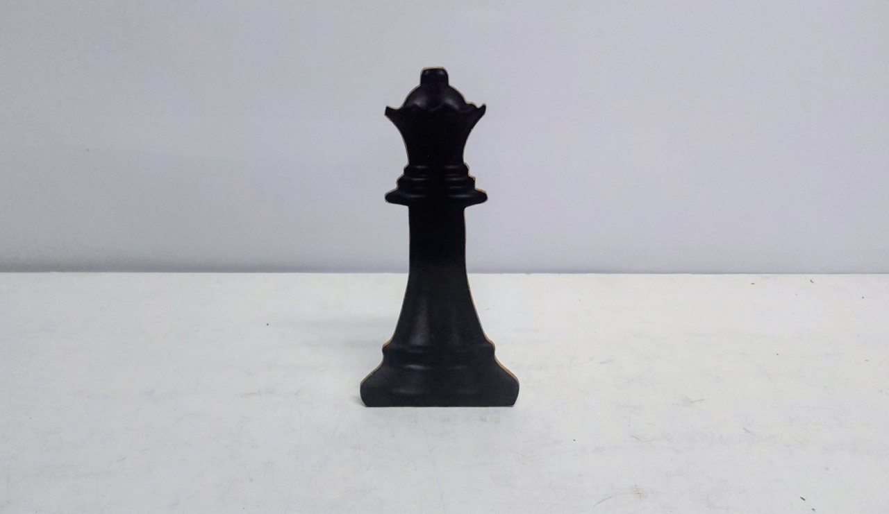 Totem Xadrez Rainha 26Cm X 13Cm Larg  - BB Festas Aluguel 