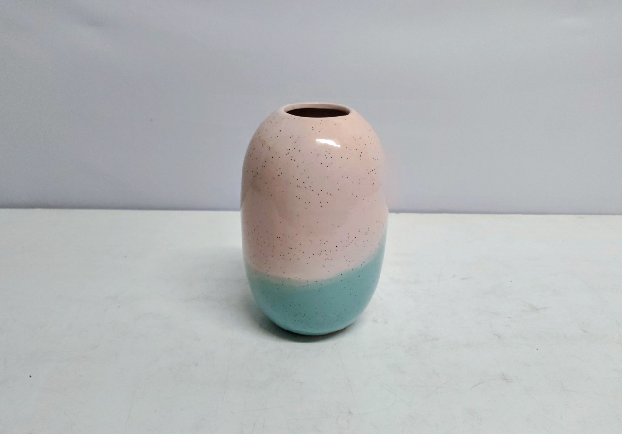 Vaso Oval Rosa/Azul 20Cm Alt X 12Cm Diametro - BB Festas Aluguel 