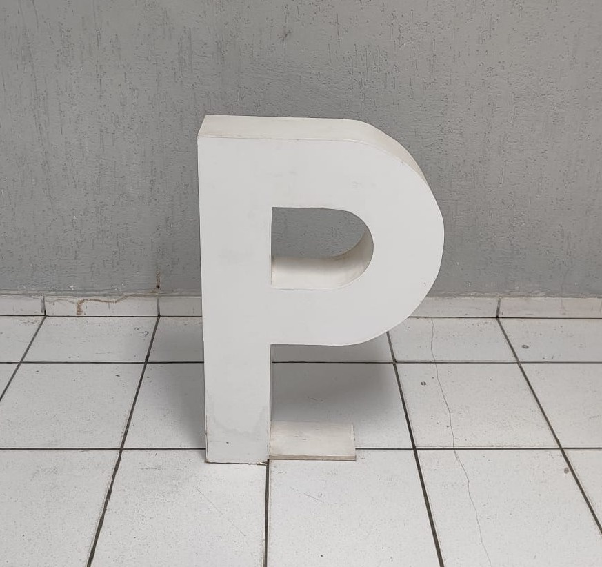Letra P Mdf 80Cm - BB Festas Aluguel 