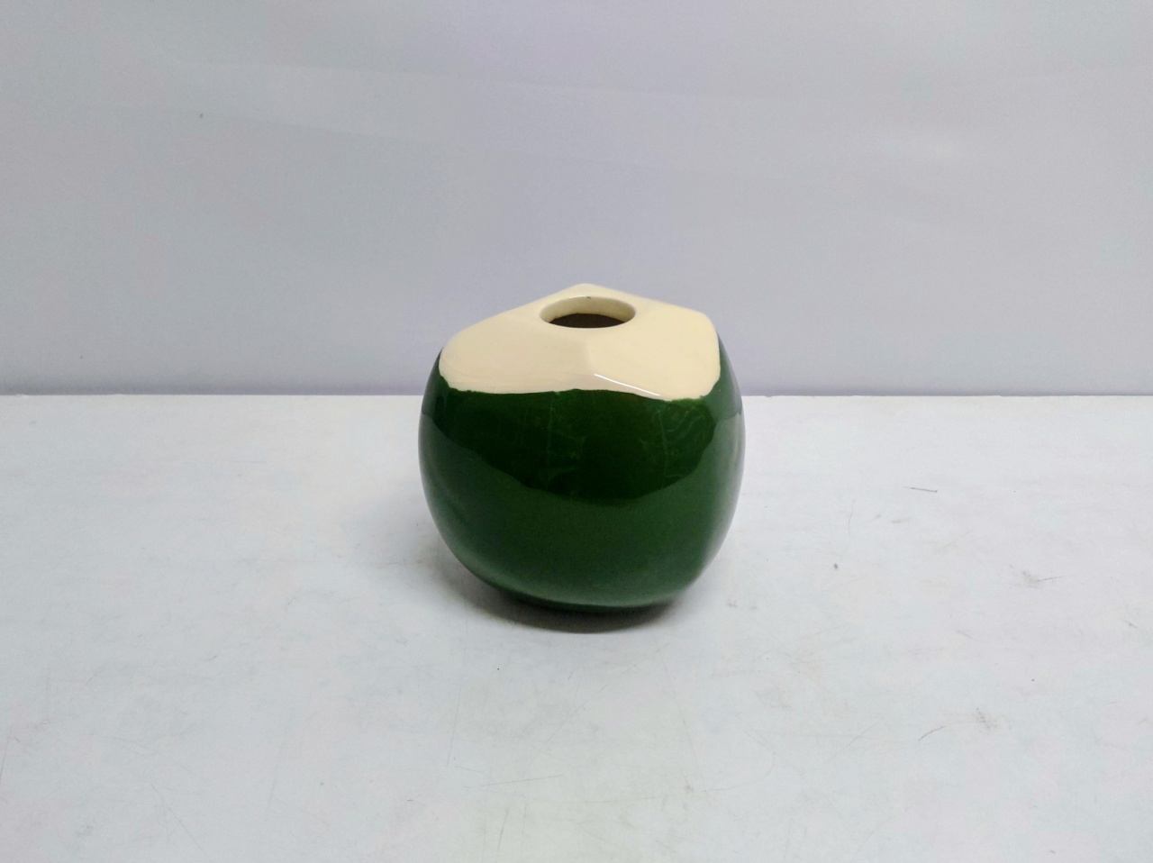 Coco Decorativo Verde Escuro 14Cm Alt X 16Cm Diametro - BB Festas Aluguel 